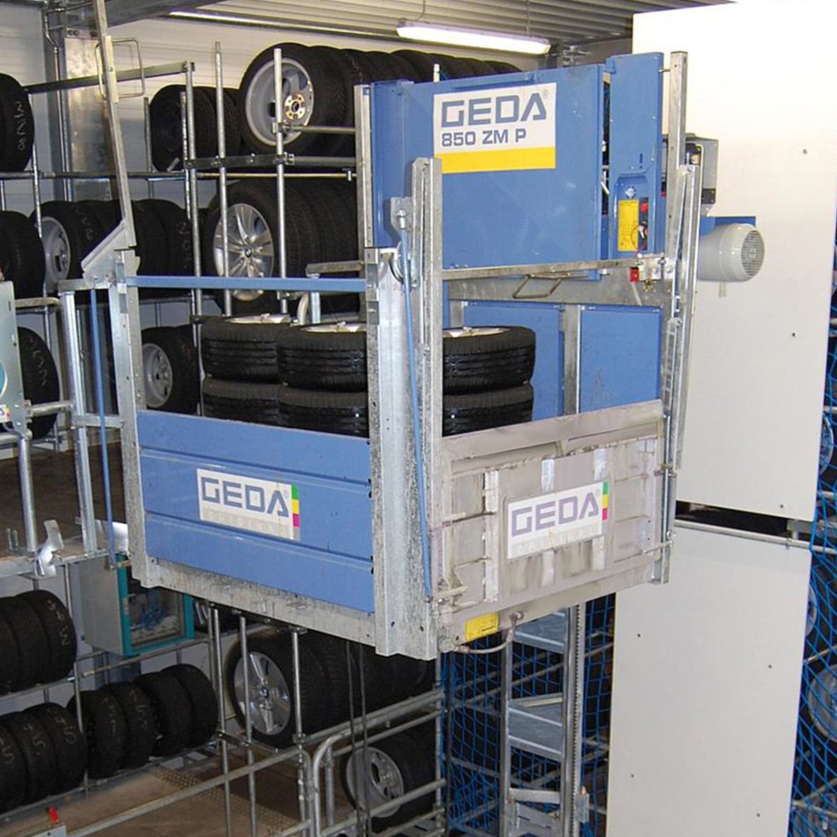 GEDA 850 ZM P Material Hoist