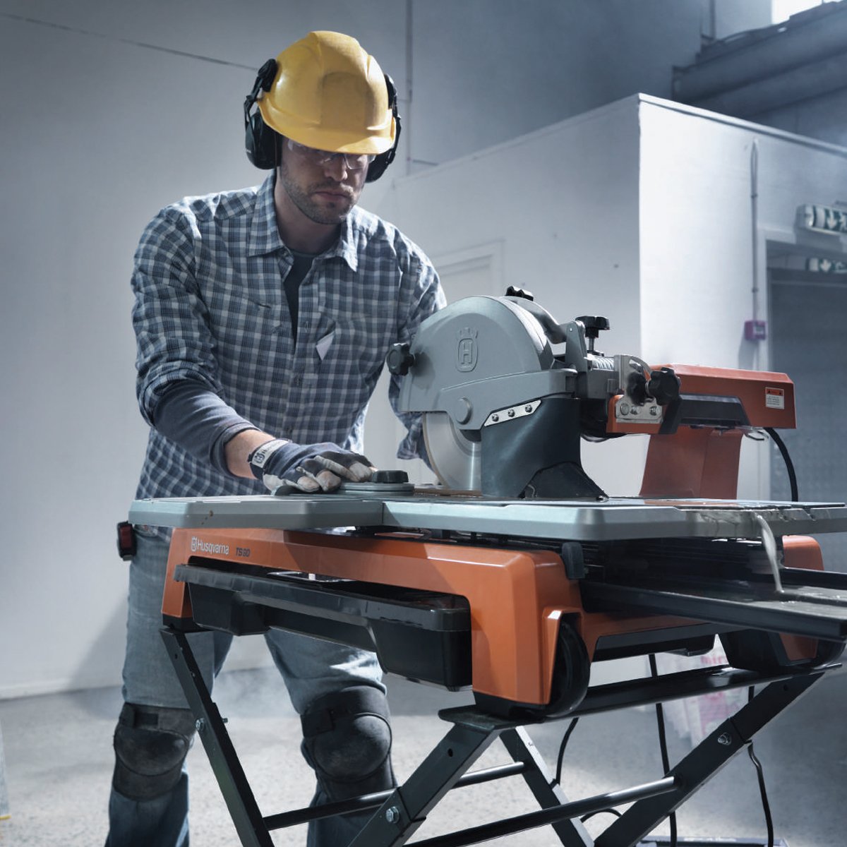 Husqvarna TS 60 Masonry Saw cutter